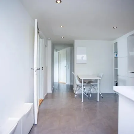 Leilighet In And Quiet Area *